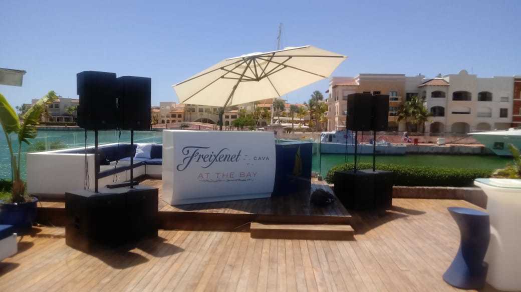 <span style="font-weight: bold;">Alquiler de equipos</span>